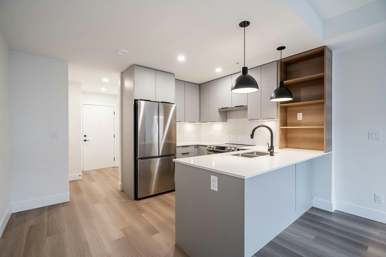 405-10778 138 Street, Surrey, BC, V3T 5T2 - 10