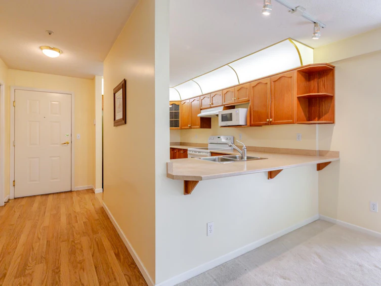 412-78 Richmond Street, New Westminster, BC, V3L 5T2 - 14
