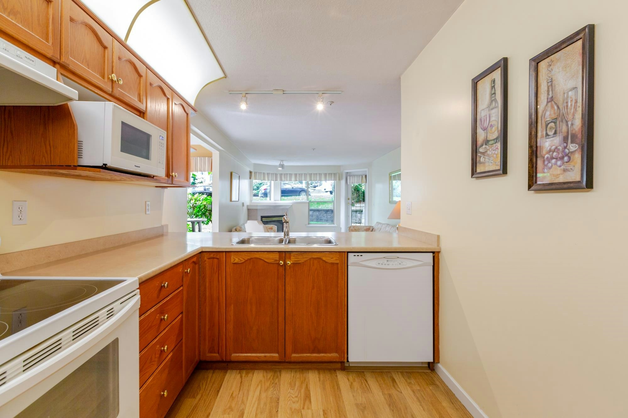 412-78 Richmond Street, New Westminster, BC, V3L 5T2 - 11