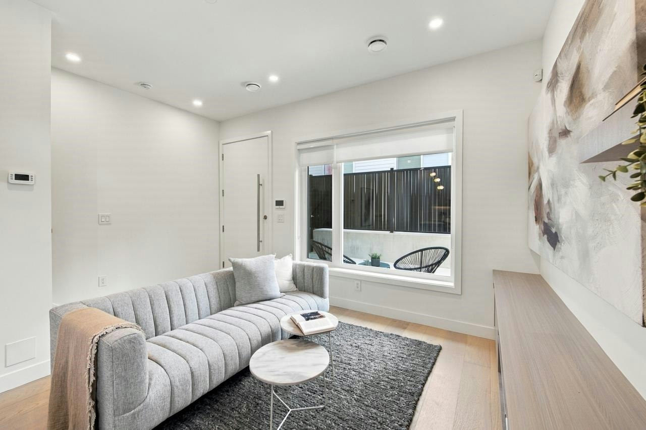 1-3183 Graveley Street, Vancouver, BC, V5K 3K7 - 9