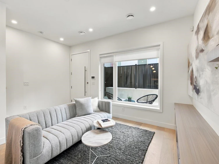 1-3183 Graveley Street, Vancouver, BC, V5K 3K7 - 9