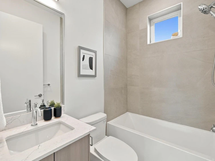 1-3183 Graveley Street, Vancouver, BC, V5K 3K7 - 28