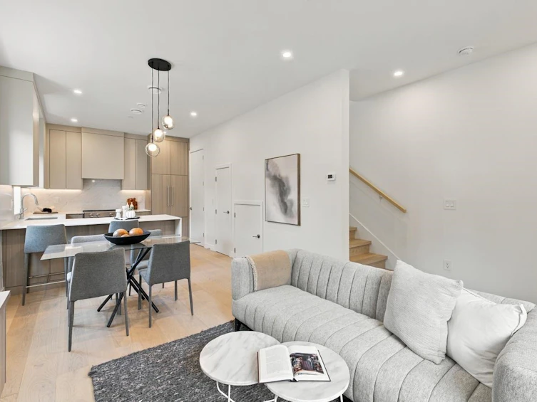 1-3183 Graveley Street, Vancouver, BC, V5K 3K7 - 8