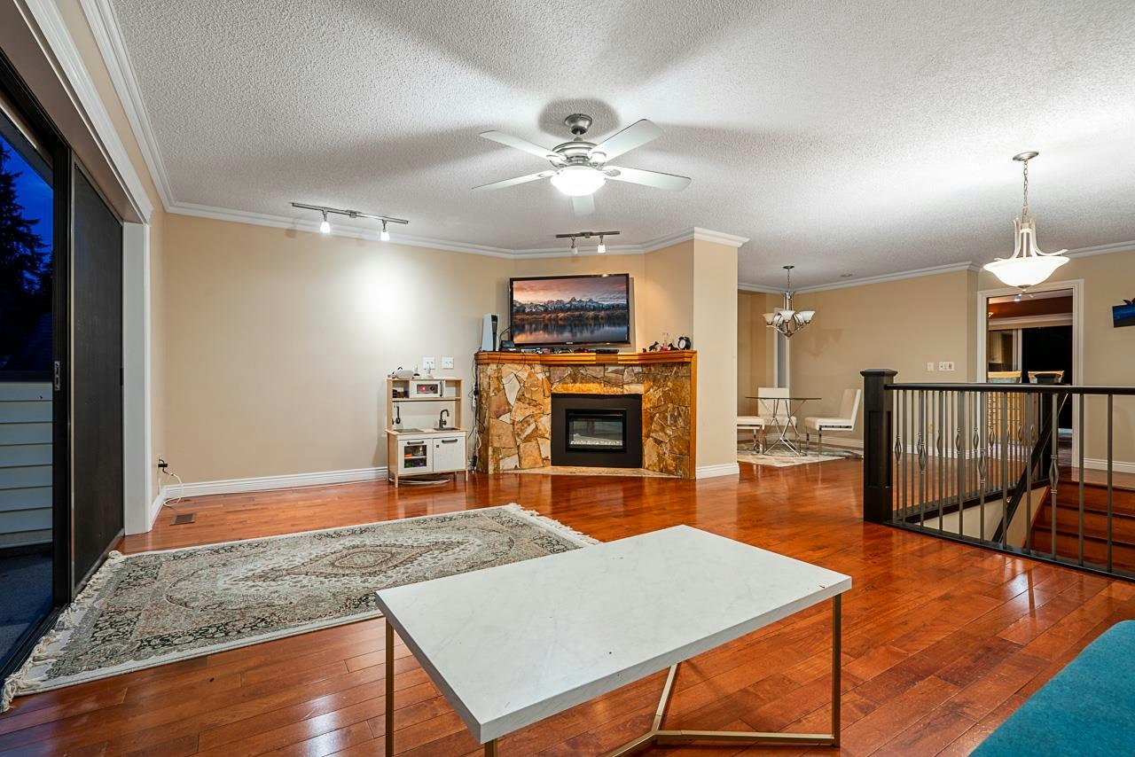 949 Lynwood Avenue, Port Coquitlam, BC, V3B 6J7 - 7