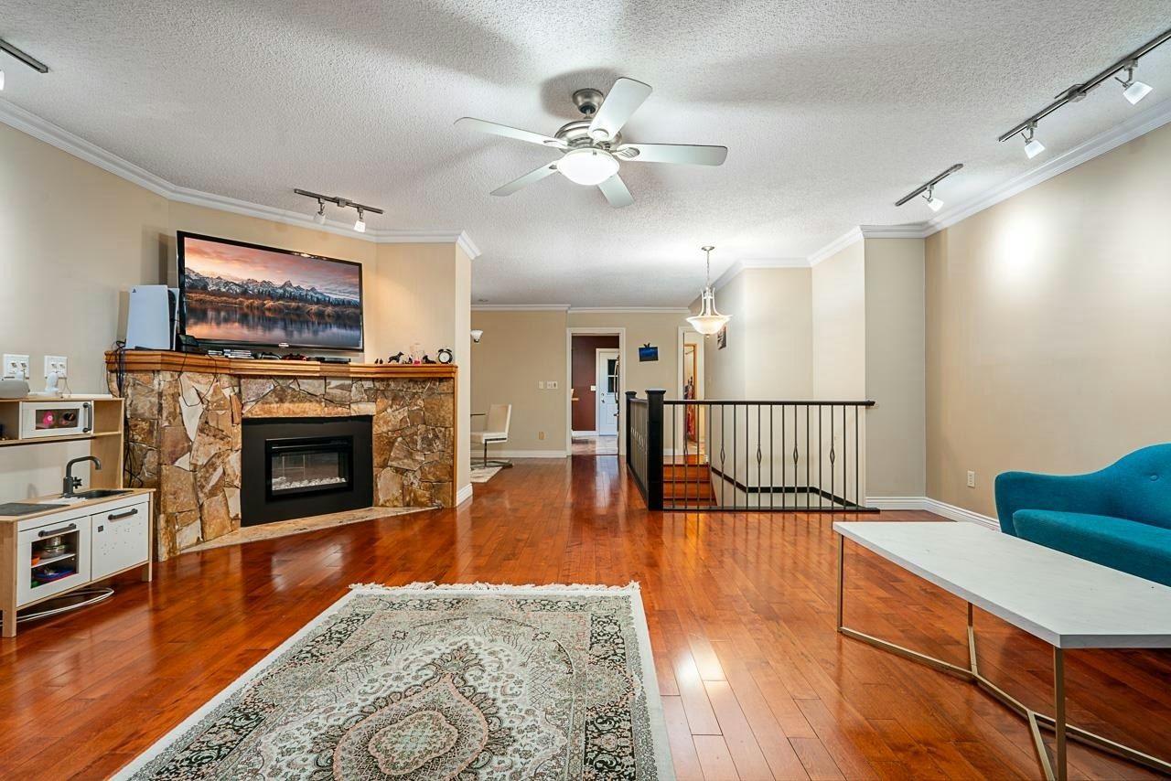 949 Lynwood Avenue, Port Coquitlam, BC, V3B 6J7 - 6