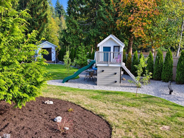 420 Solaz Place, Gibsons, BC, V0N 1V5 - 36