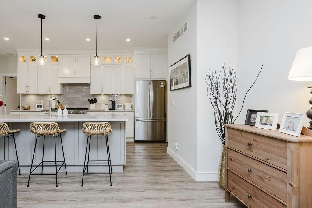 420 Solaz Place, Gibsons, BC, V0N 1V5 - 8