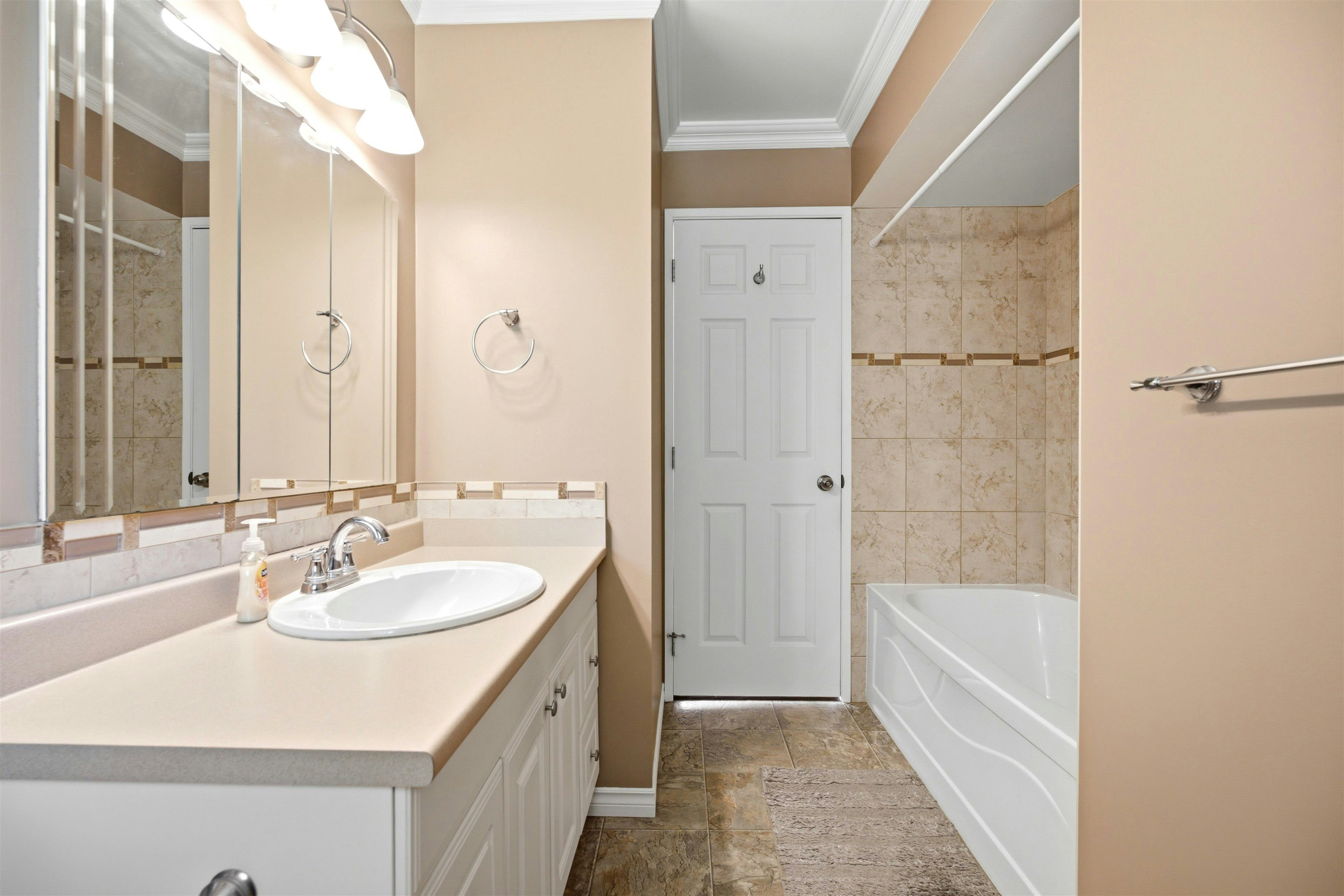 26981 28b Avenue, Langley, BC, V4W 3A5 - 24