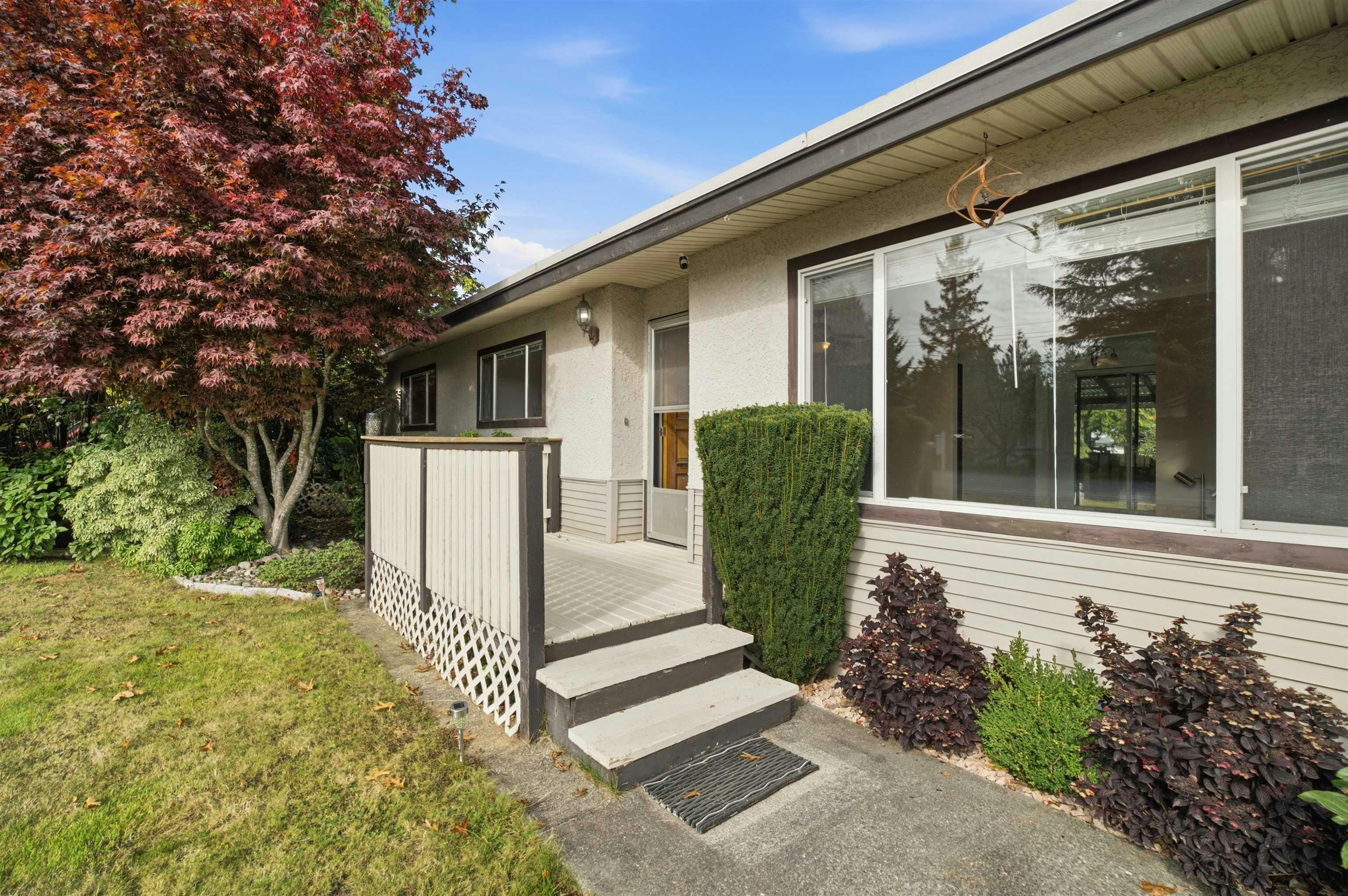 26981 28b Avenue - 2