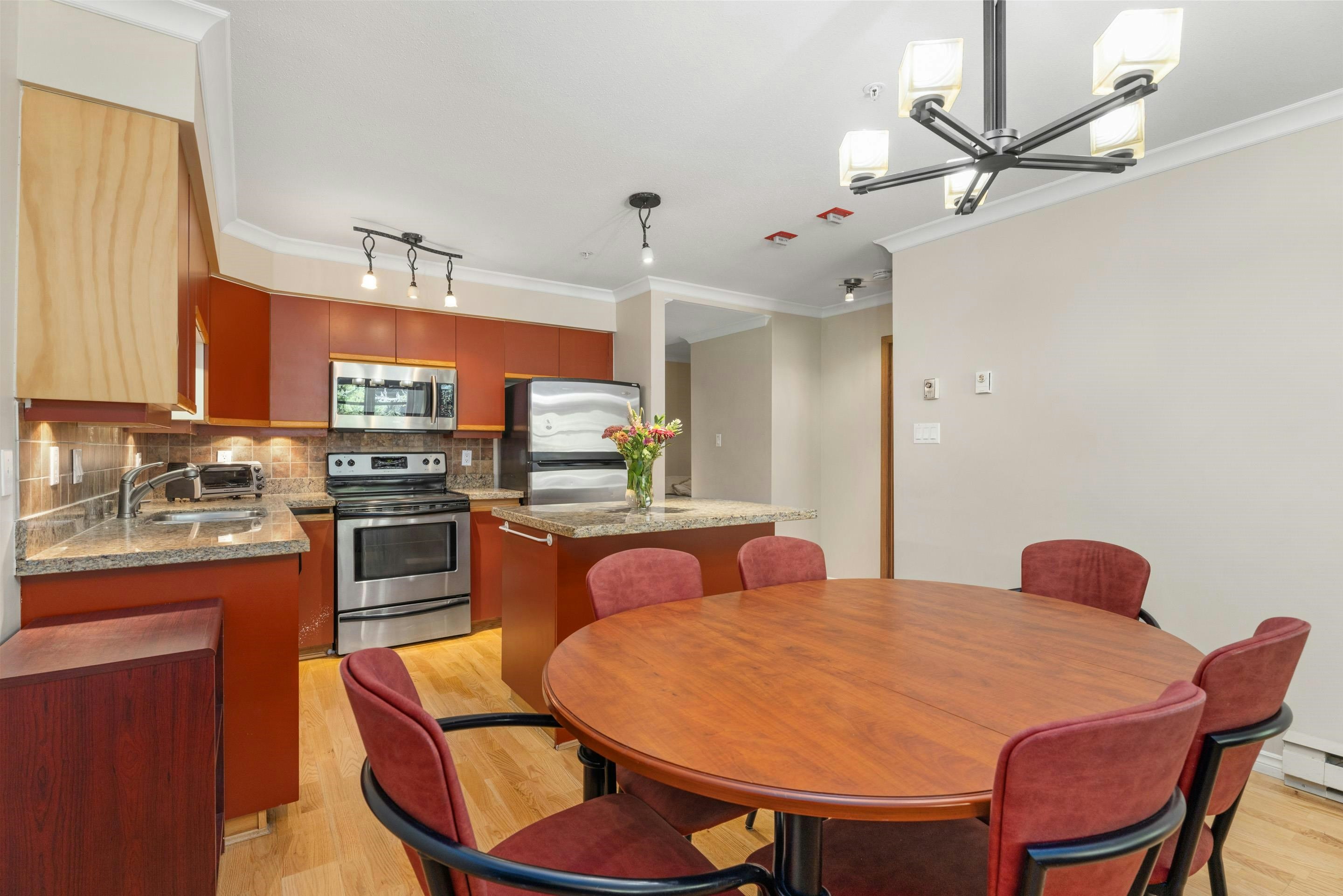 206-3212 Blueberry Drive - 3