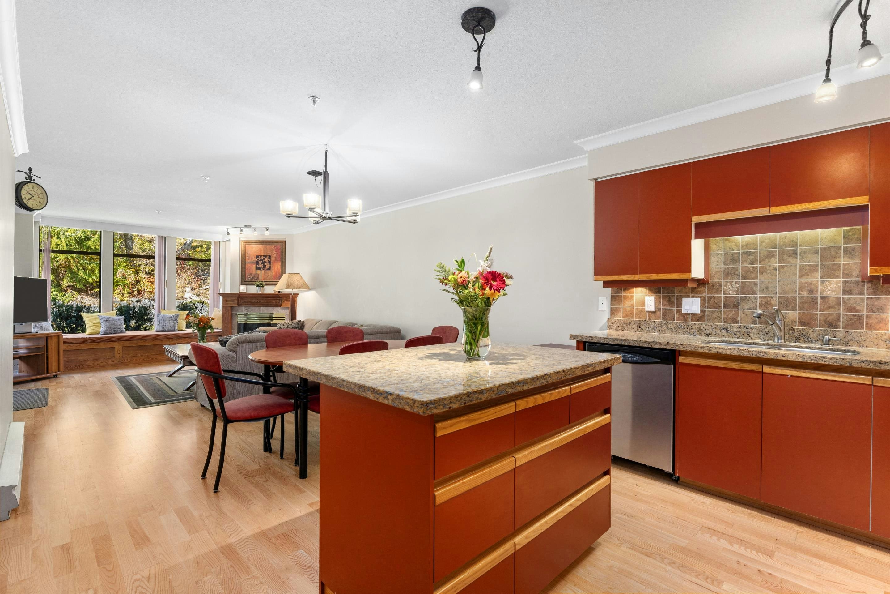206-3212 Blueberry Drive - 4