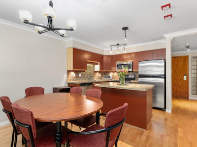 206-3212 Blueberry Drive - 5