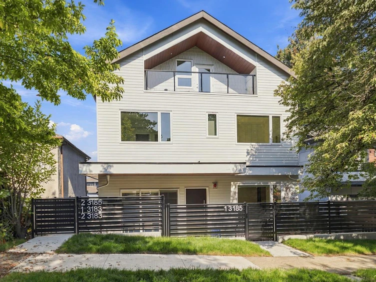 1-3185 Graveley Street, Vancouver, BC, V5K 3K7