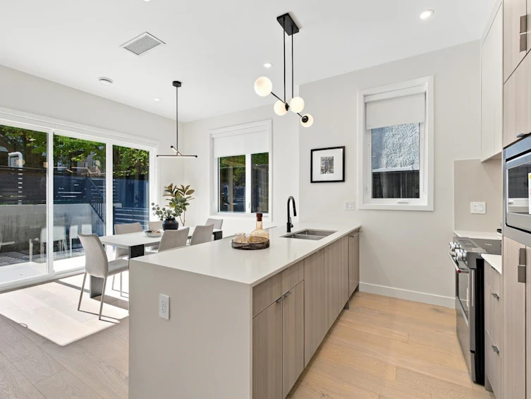 1-3185 Graveley Street, Vancouver, BC, V5K 3K7 - 17