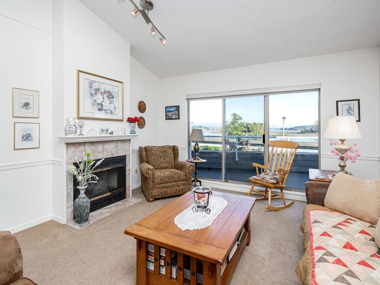33-323 Governors Court, New Westminster, BC, V3L 5S6 - 2