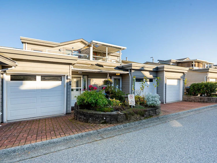 33-323 Governors Court, New Westminster, BC, V3L 5S6 - 33