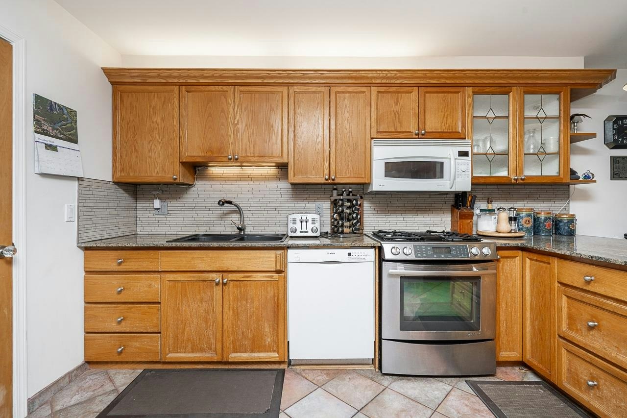 33-323 Governors Court, New Westminster, BC, V3L 5S6 - 12