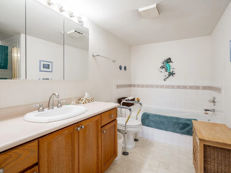 33-323 Governors Court, New Westminster, BC, V3L 5S6 - 21