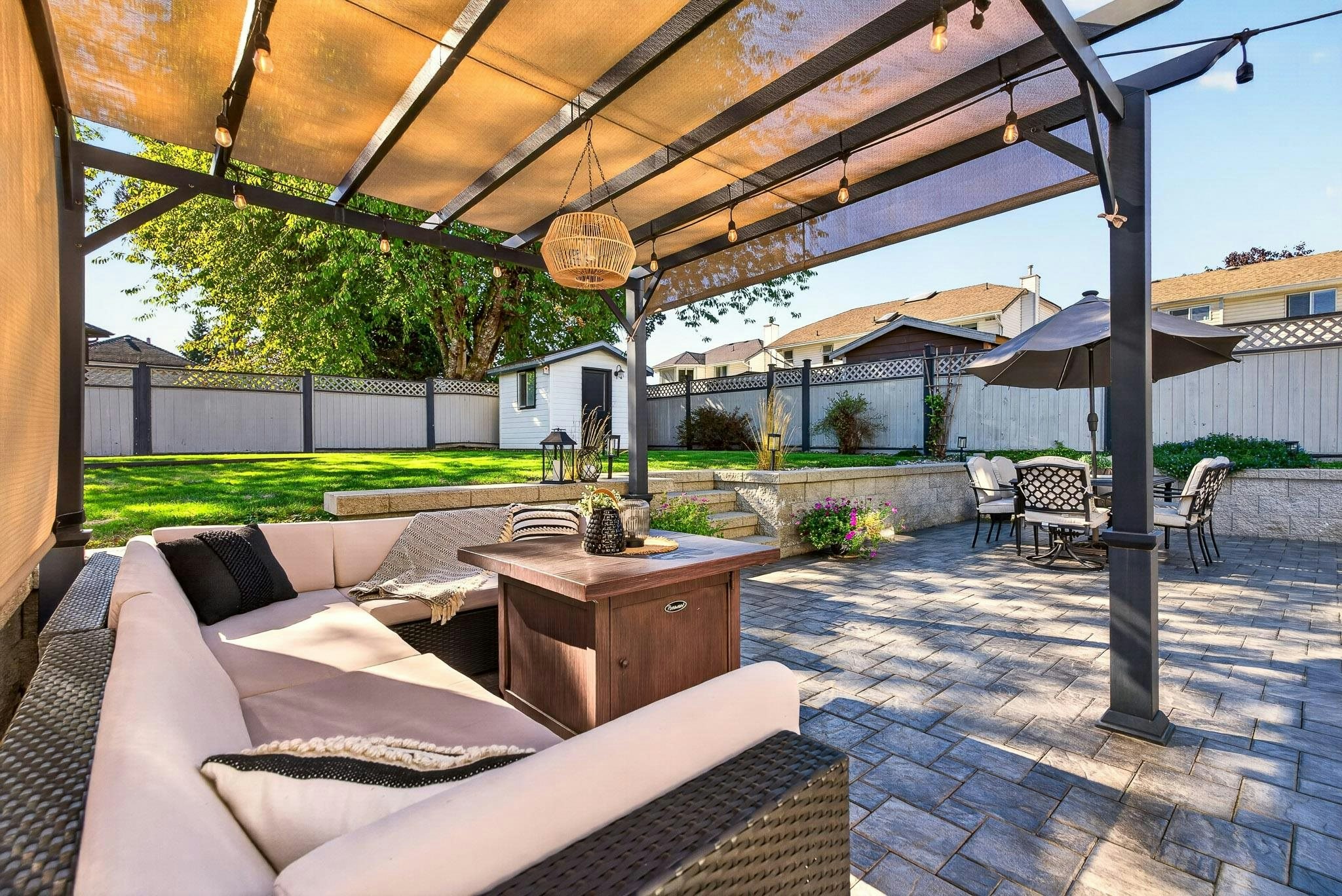 15728 90 Avenue - 3