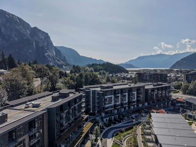 221-1500 Scott Crescent - 3