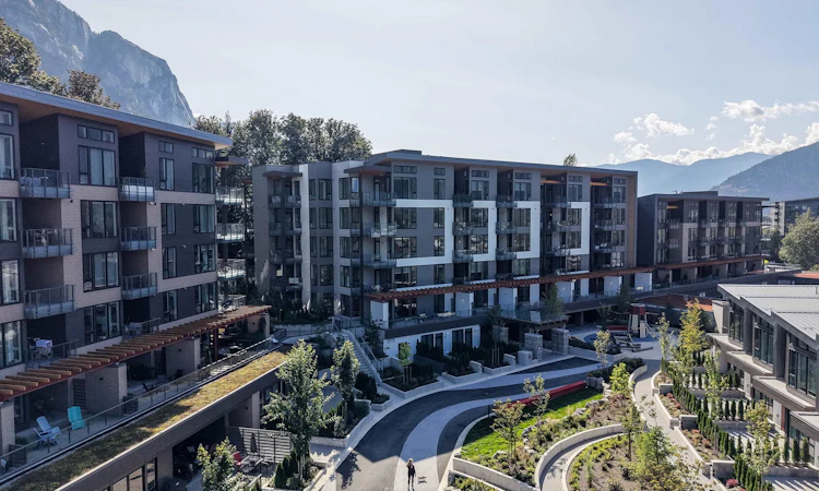 221-1500 Scott Crescent
