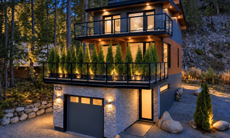 9391 Emerald Drive