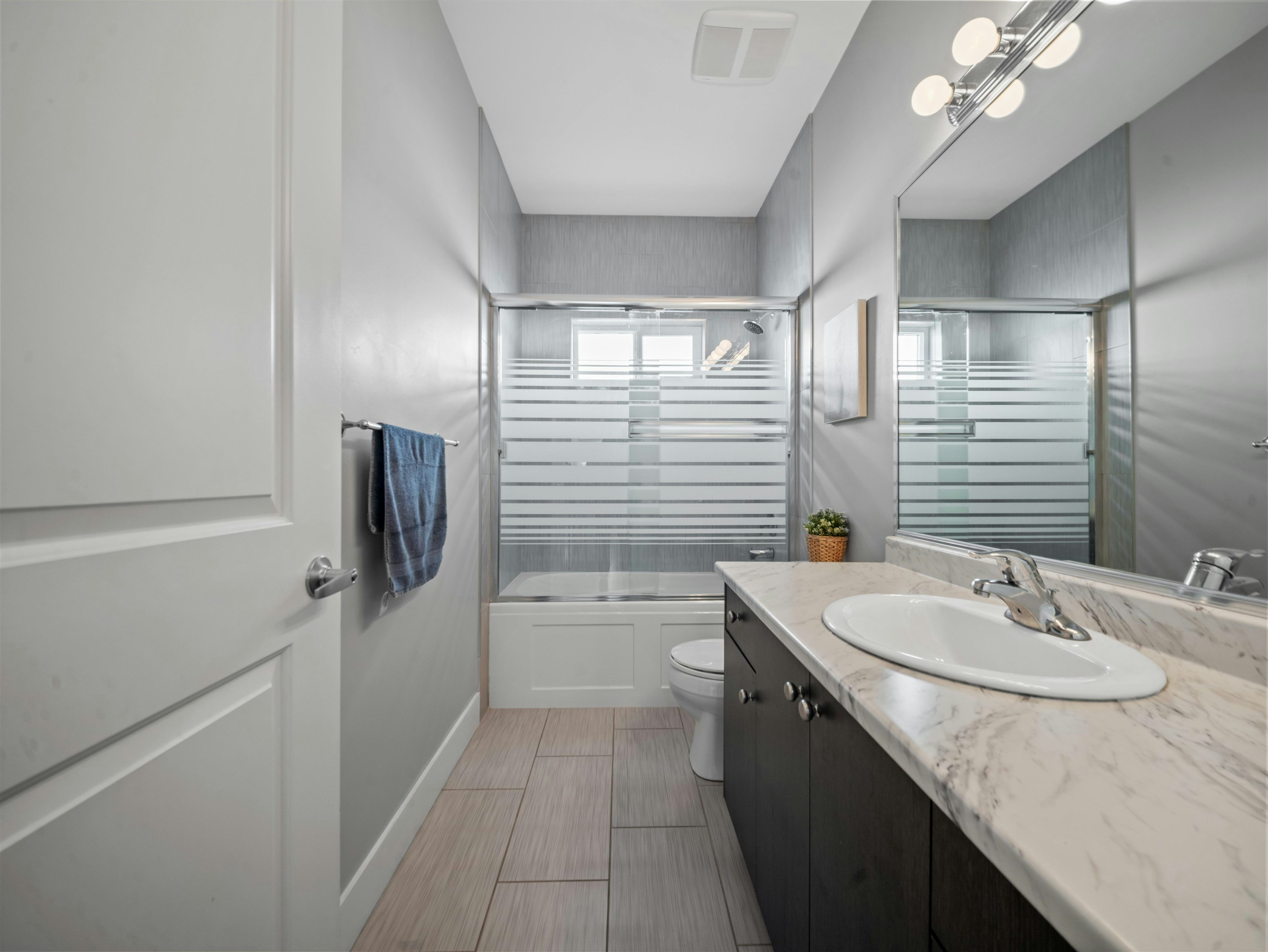 27649 Lundeberg Avenue, Abbotsford, BC, V4X 0B8 - 32