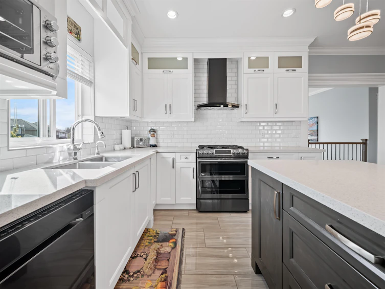 27649 Lundeberg Avenue, Abbotsford, BC, V4X 0B8 - 2