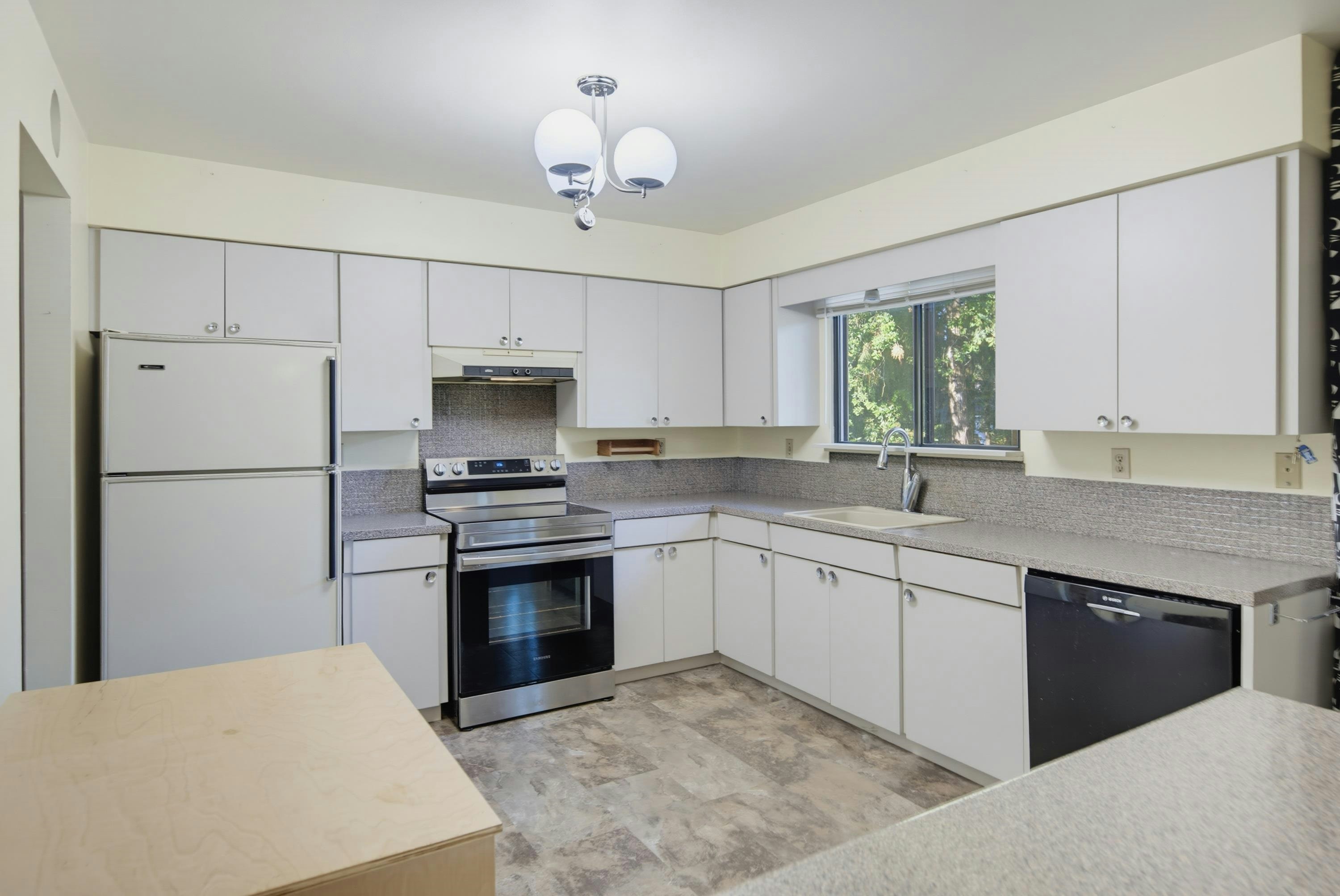 4611 203a Street, Langley, BC, V3A 5W2 - 12