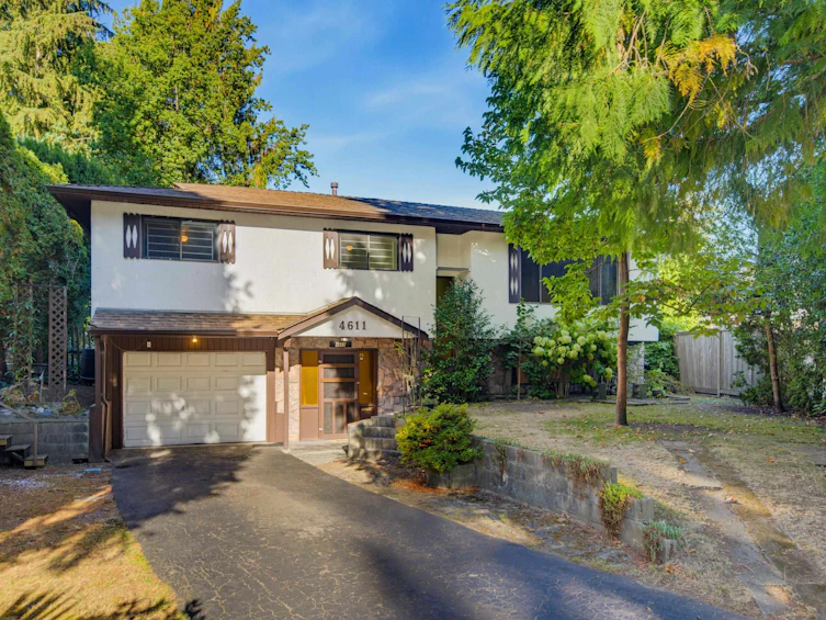 4611 203a Street, Langley, BC, V3A 5W2