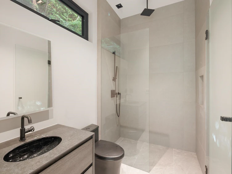 2484 Ottawa Avenue, West Vancouver, BC, V7V 2T1 - 36