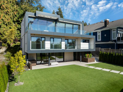 2484 Ottawa Avenue - 4