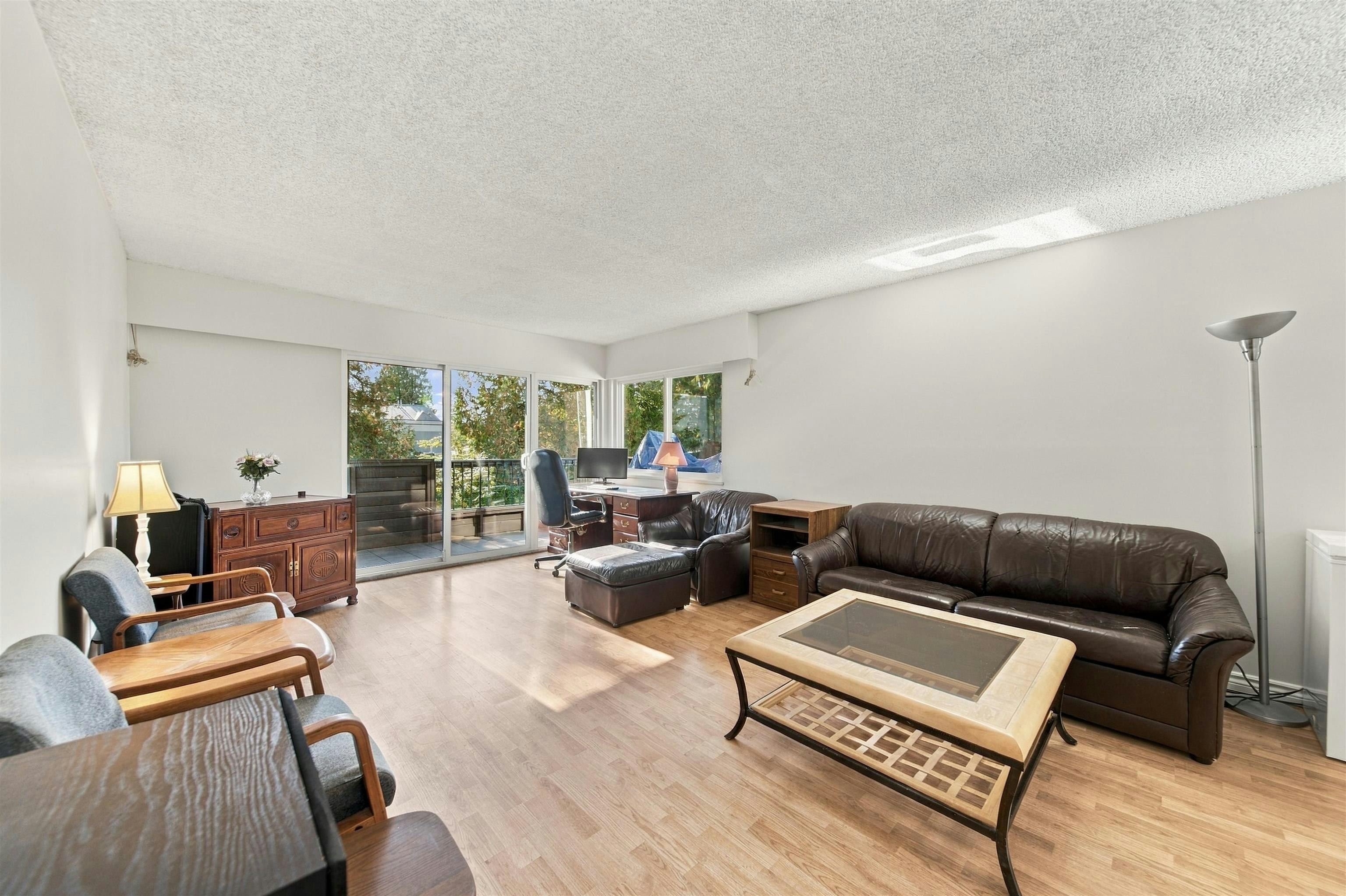 203-13530 Hilton Road, Surrey, BC, V3R 5J4