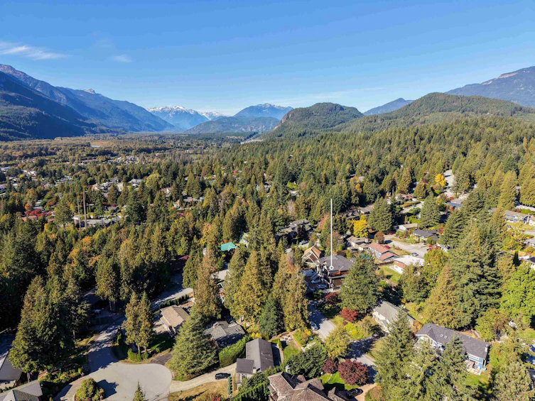40231 Kintyre Drive, Squamish, BC, V0N 1T0 - 40