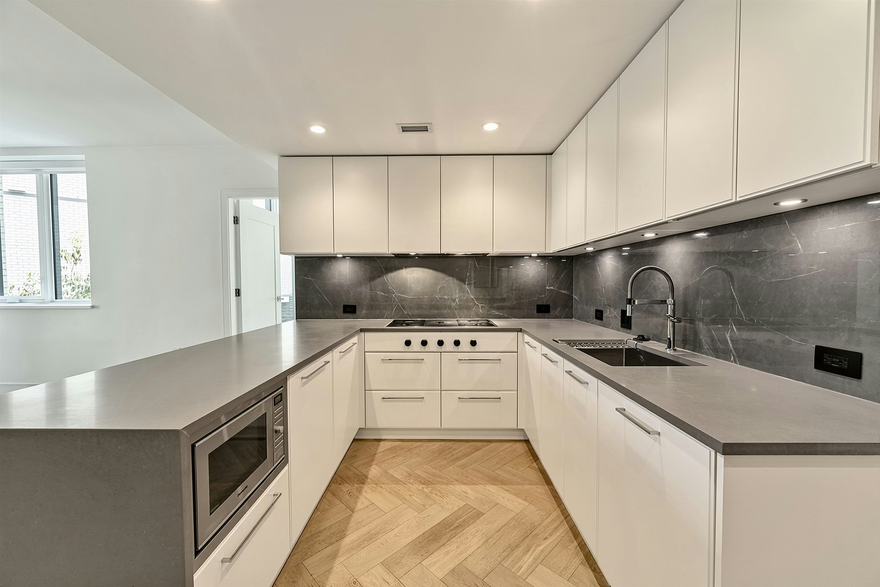 203-4685 Cambie Street, Vancouver, BC, V5Z 0J7