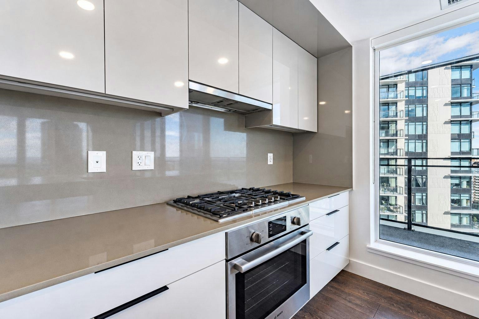 1902-4711 Hazel Street, Burnaby, BC, V5H 0J9 - 17