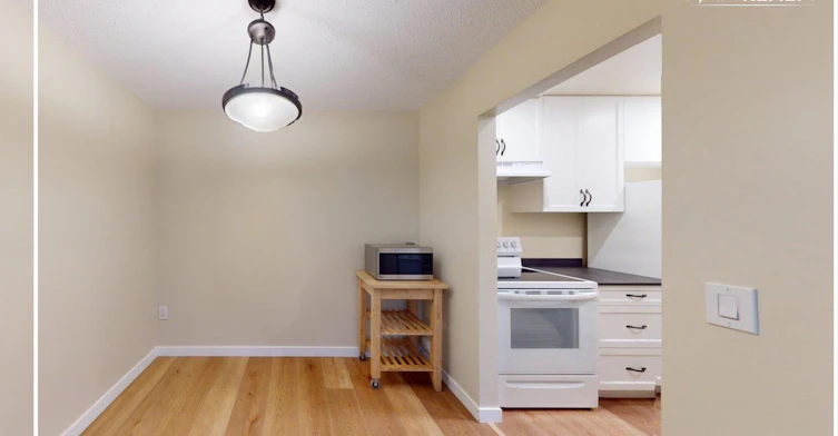 103-200 Westhill Pl, Port Moody, BC, V3H 1V2 - 2