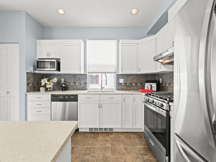 3307 Rosemary Heights Crescent, Surrey, BC, V3Z 0K7 - 10
