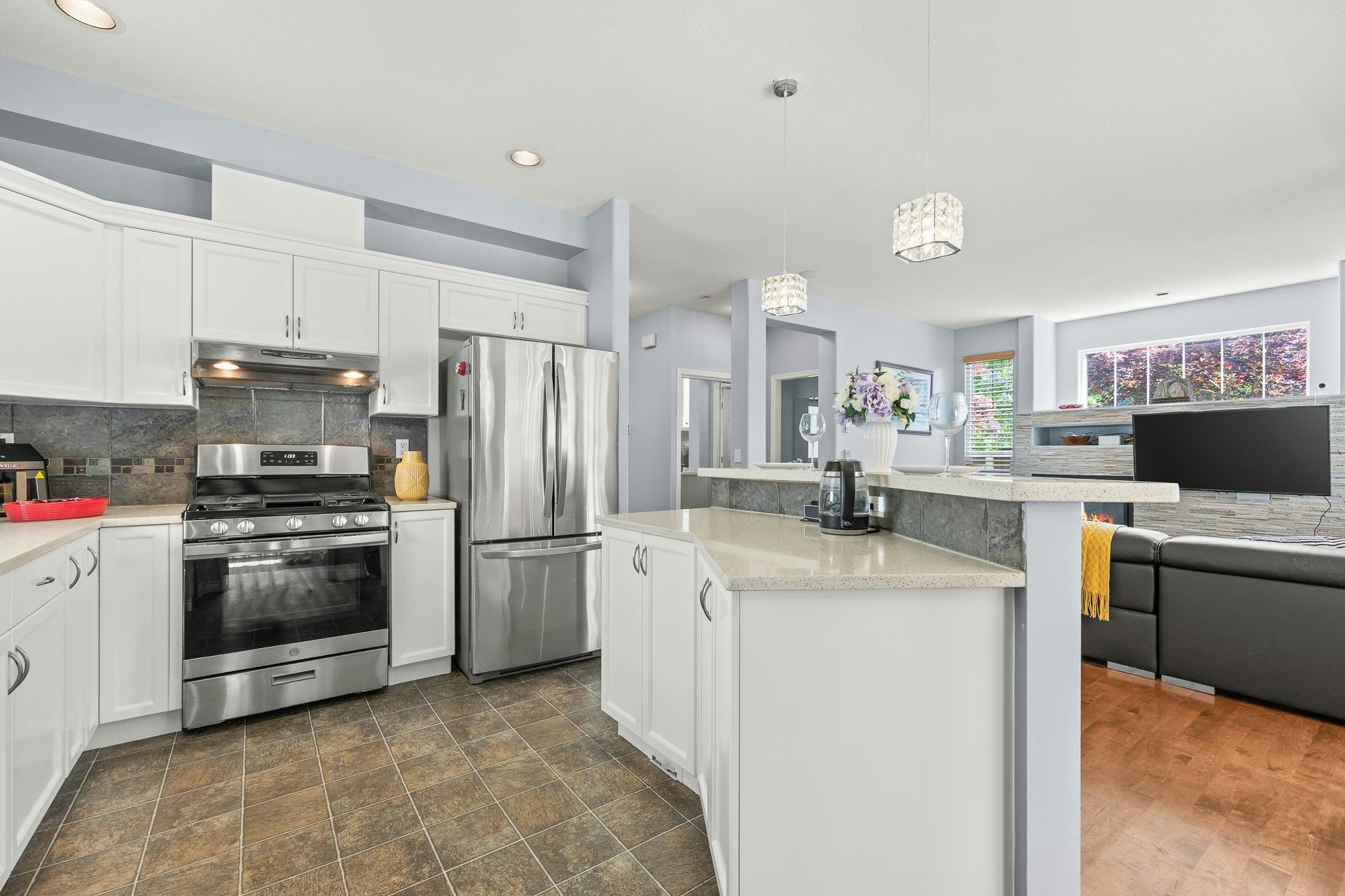 3307 Rosemary Heights Crescent, Surrey, BC, V3Z 0K7 - 15