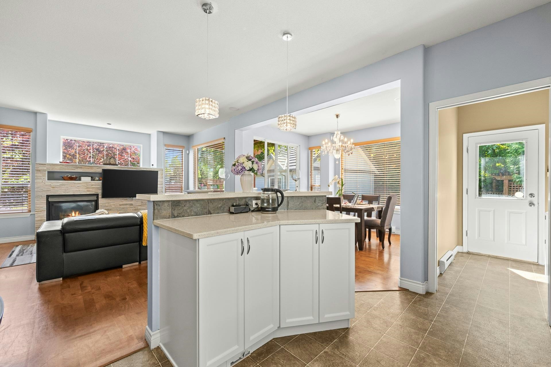 3307 Rosemary Heights Crescent, Surrey, BC, V3Z 0K7 - 12