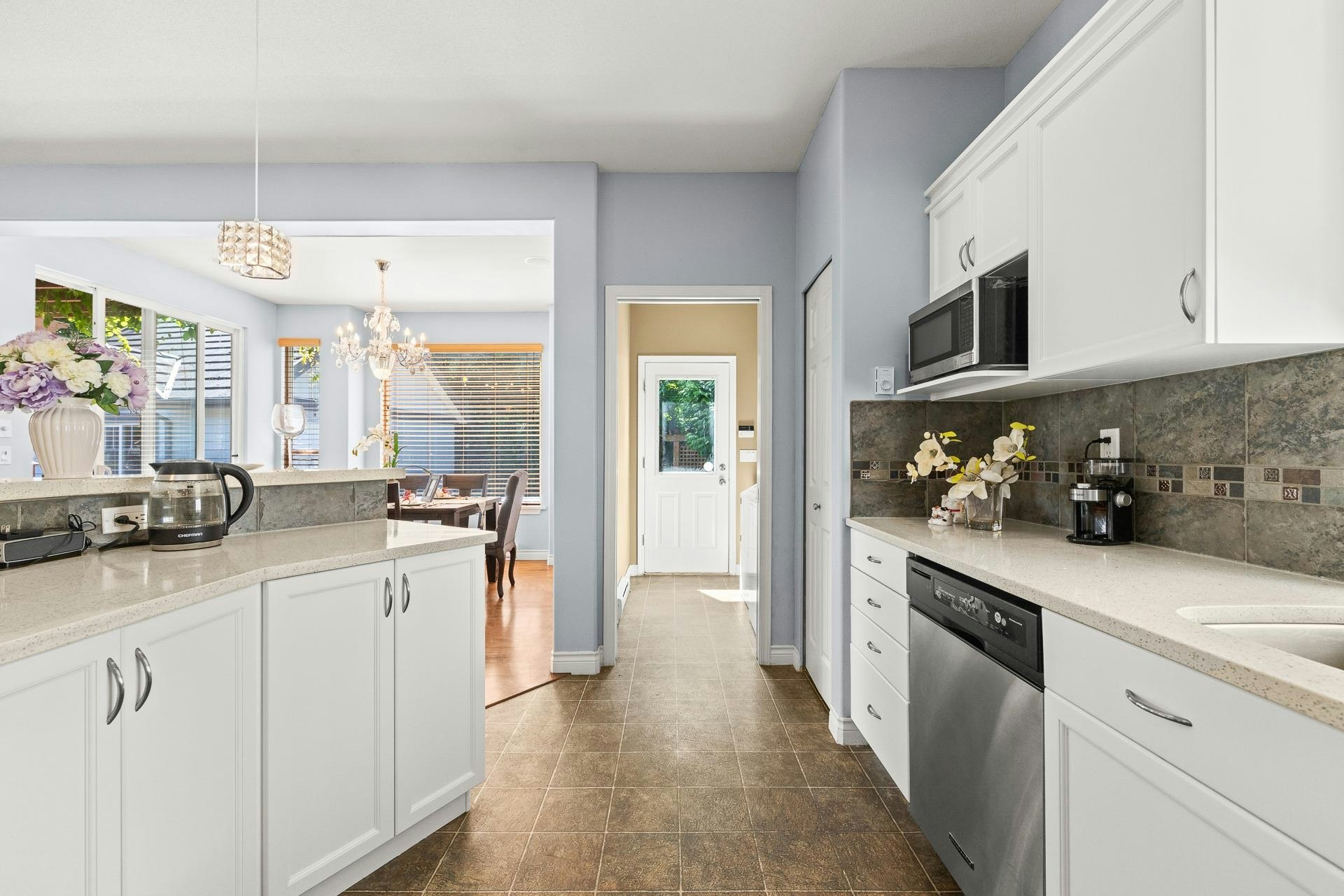 3307 Rosemary Heights Crescent, Surrey, BC, V3Z 0K7 - 11