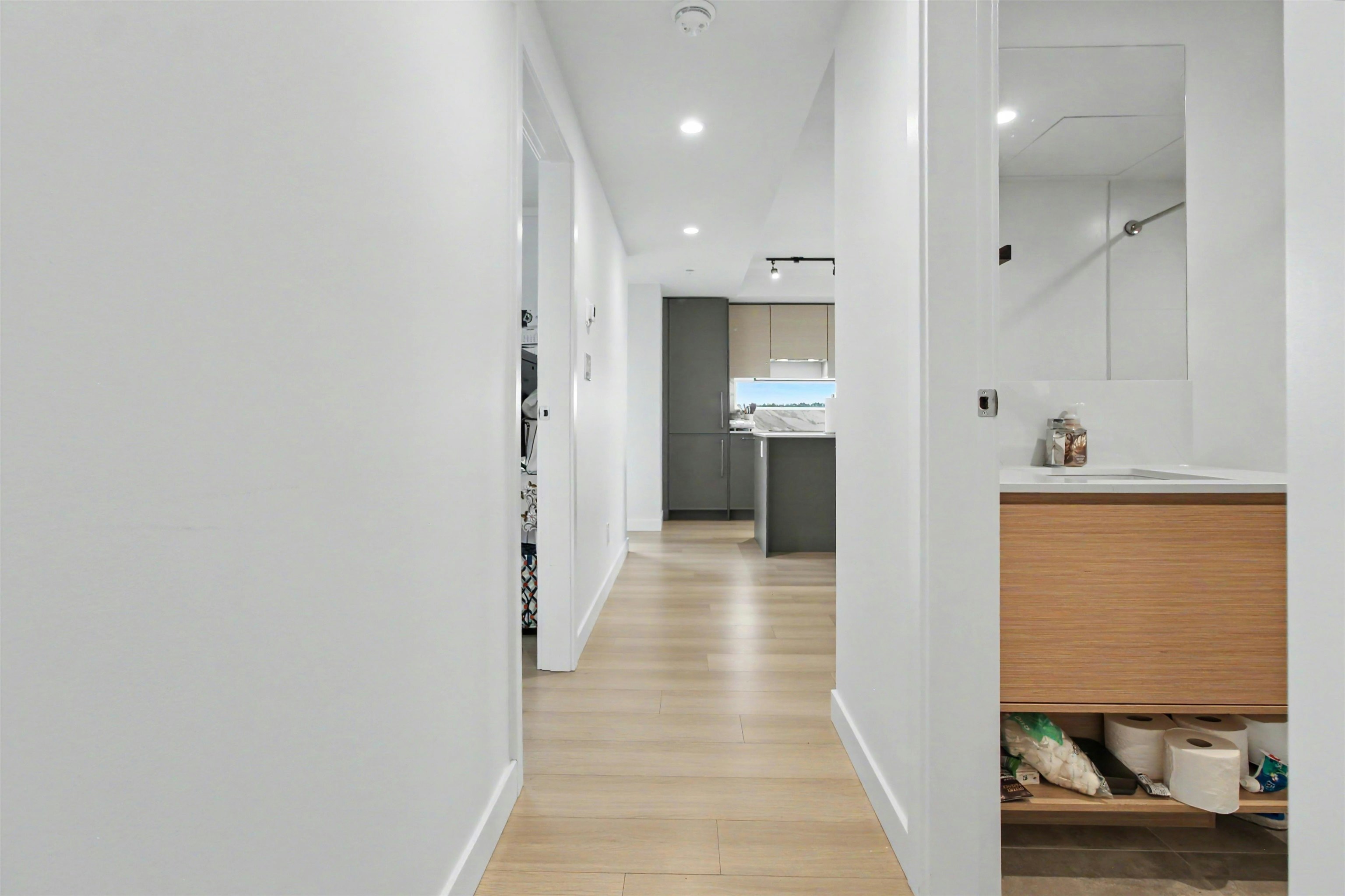 710-13725 George Junction, Surrey, BC, V3T 0V7 - 22