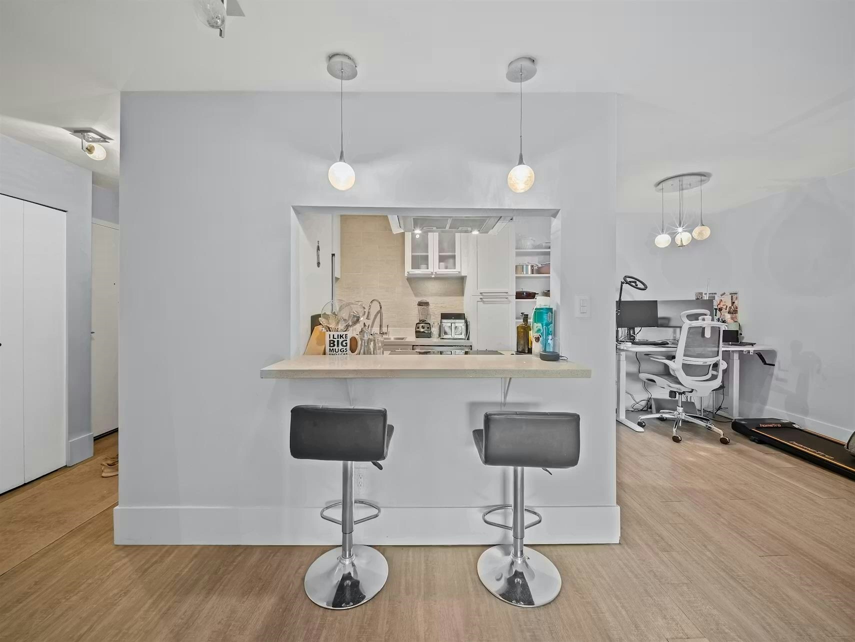 210-141 W 13th Street, North Vancouver, BC, V7M 1N5 - 8