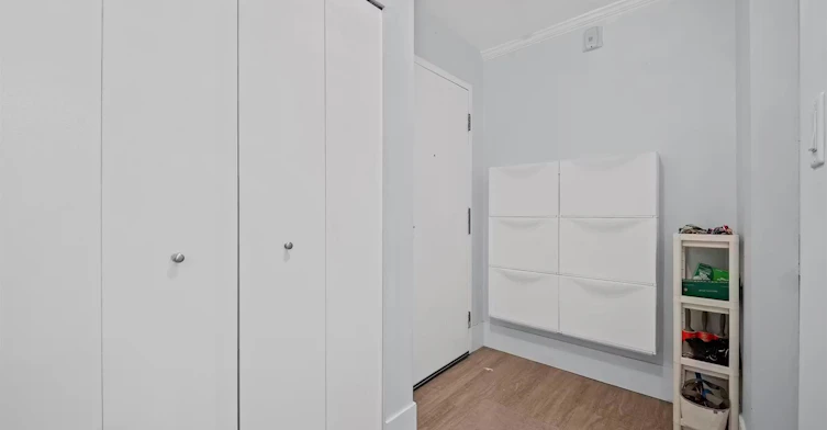 210-141 W 13th Street, North Vancouver, BC, V7M 1N5 - 4