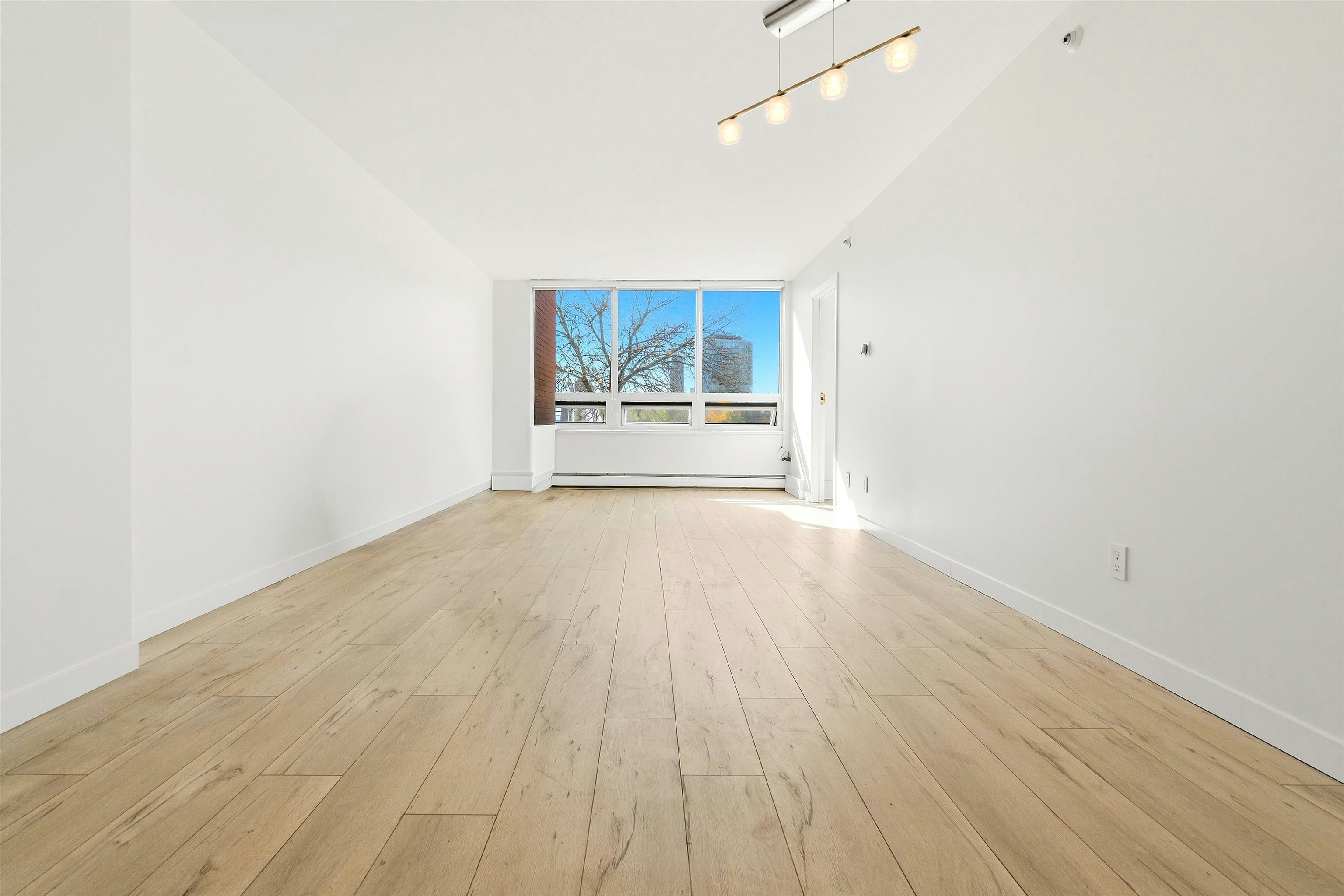 2A-199 Drake Street - 4