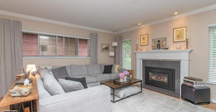 1280-21st West Street, Vancouver, BC, V7P 2C9 - 2