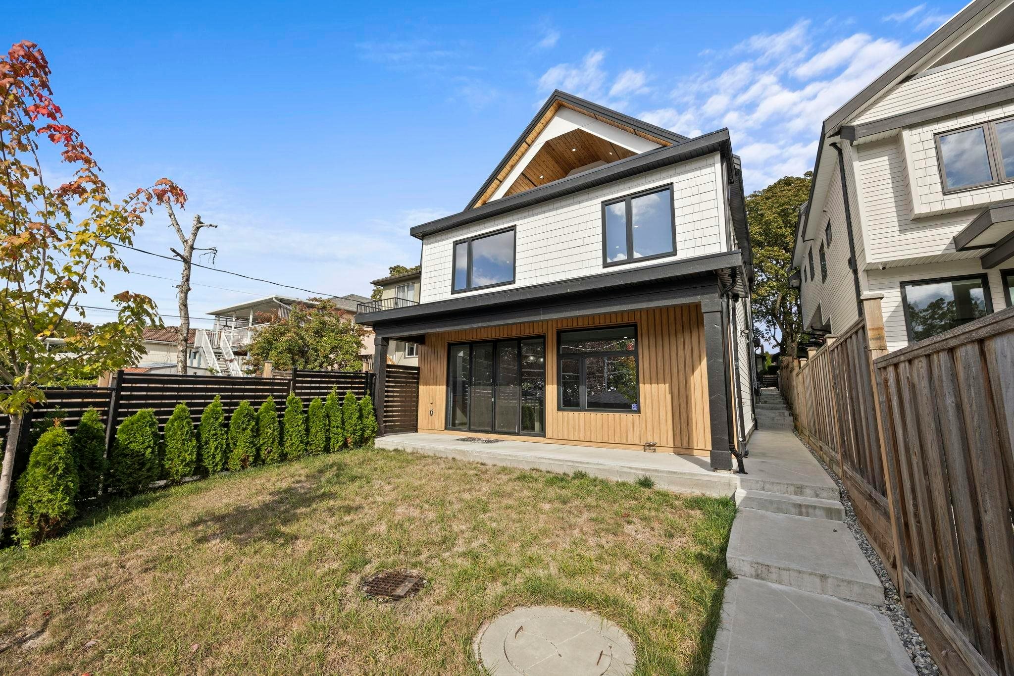 2-3576 E Pender Street, Vancouver, BC, V5K 2E3 - 27