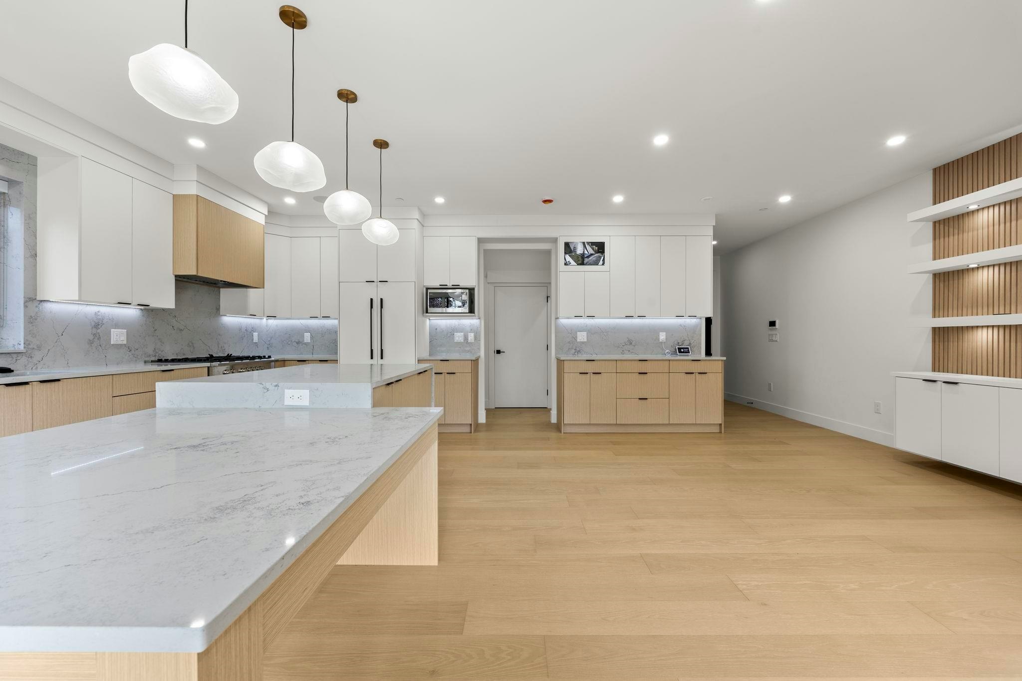 2-3576 E Pender Street, Vancouver, BC, V5K 2E3 - 23