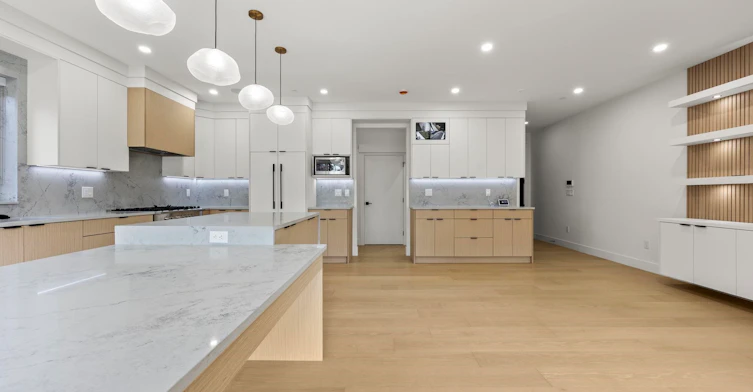 2-3576 E Pender Street, Vancouver, BC, V5K 2E3 - 23
