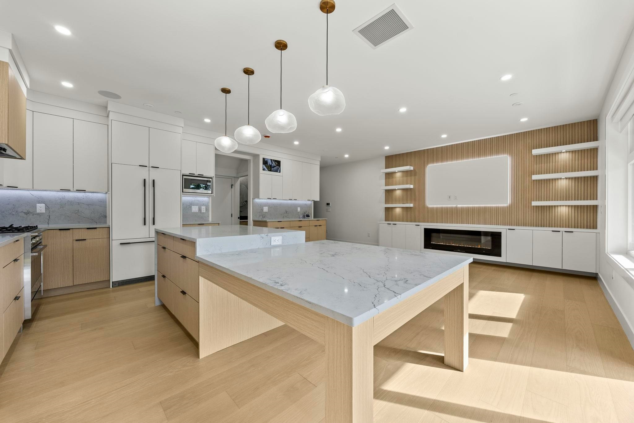 2-3576 E Pender Street, Vancouver, BC, V5K 2E3 - 24